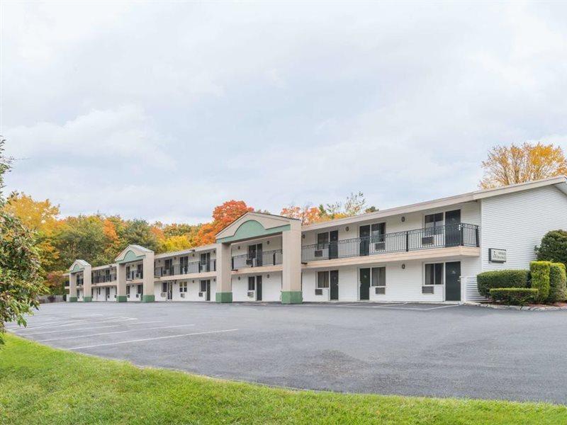 Days Inn By Wyndham Lenox Ma Eksteriør billede