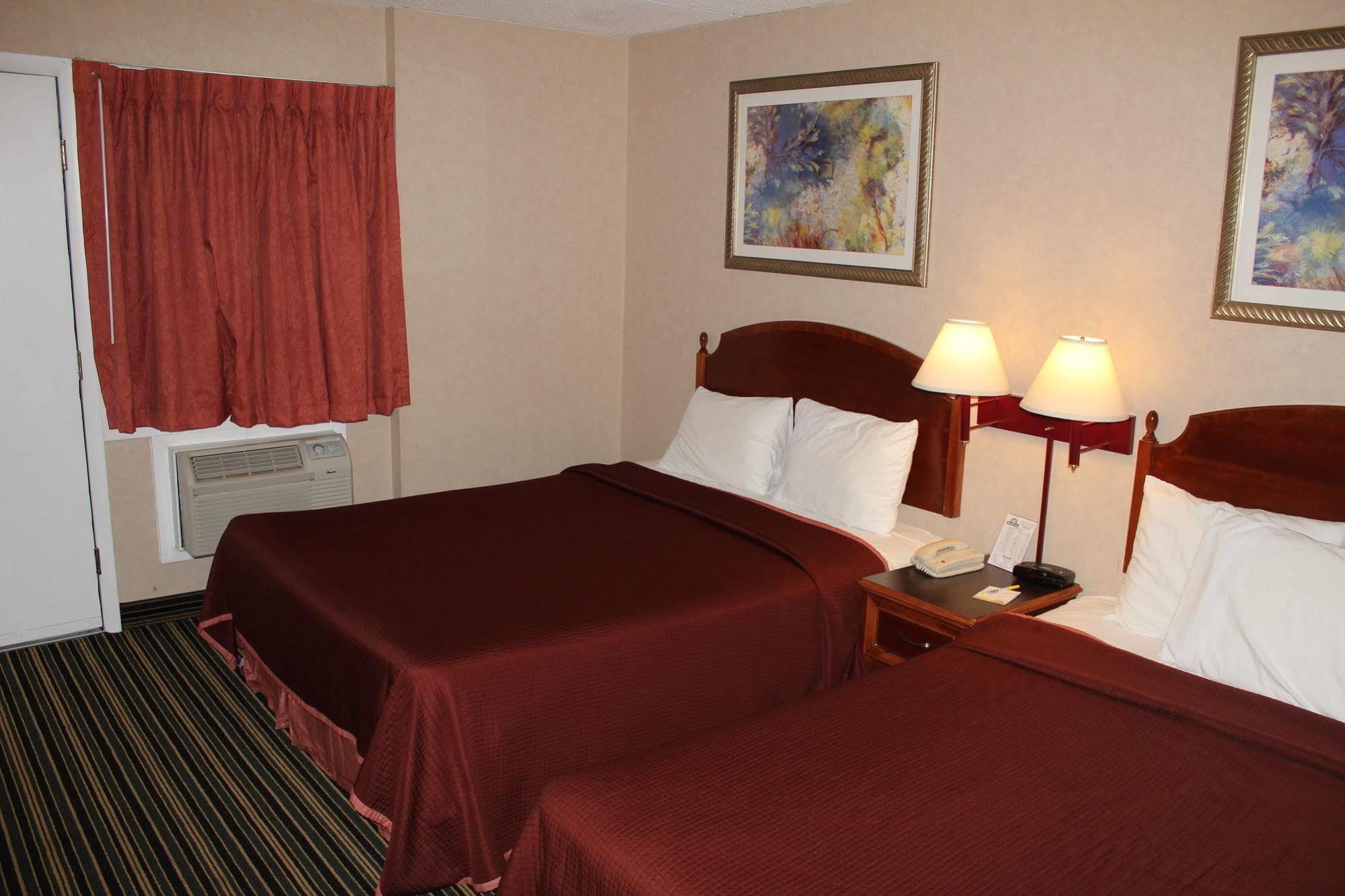 Days Inn By Wyndham Lenox Ma Eksteriør billede